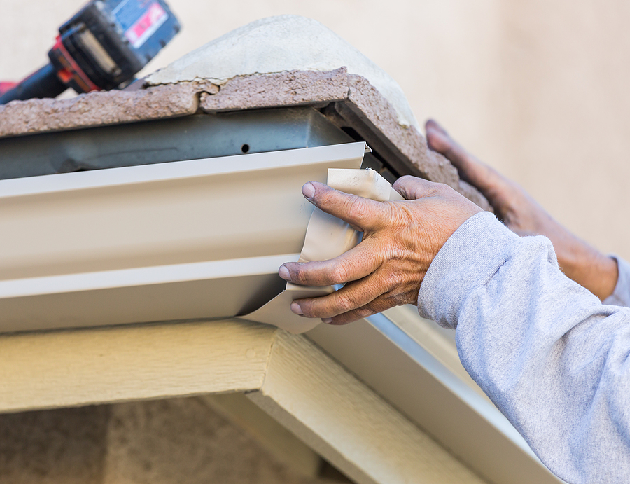 Aluminum Gutter Installation vs Vinyl Comparison